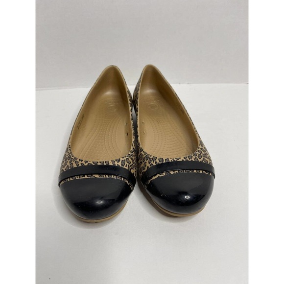 Crocs Cap Toe Leopard Print Flats Women’s Size 7 Slip On Shoes Lightweight *FLAW - Picture 2 of 9
